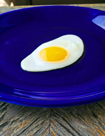 Sunny Side Up Eggs | Quick and Simple Breakfast Recipe - Butter N Thyme