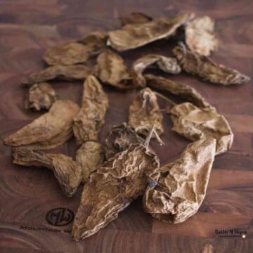 Dried chipotle peppers made from smoked red jalapeños.